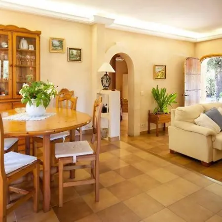 Villa Sleeps 4 Pool Air Con Wifi